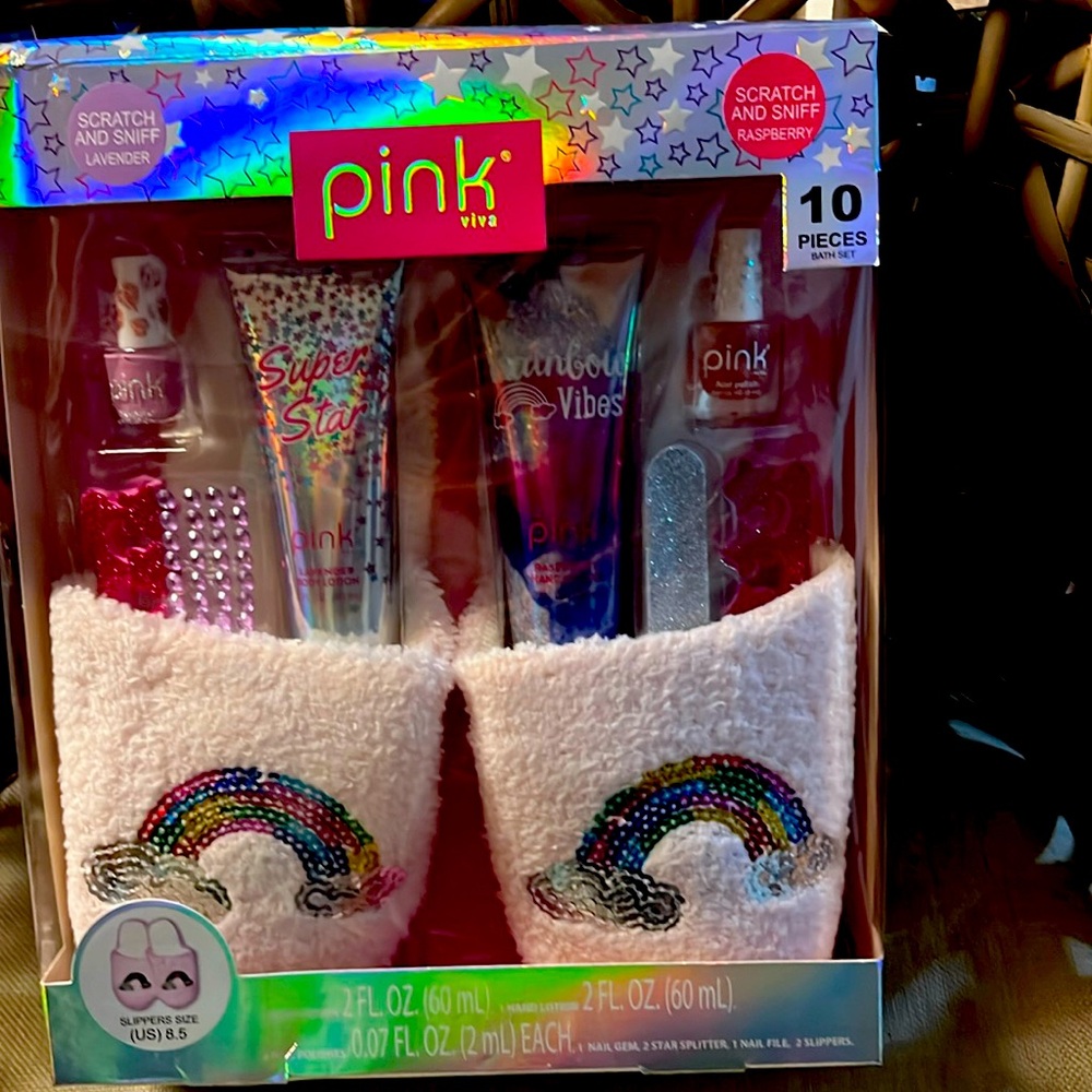 New Pink Viva 10 Pieces Set NWB Unique